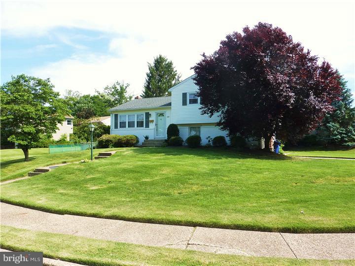 23 Hilton Road Mount Holly, NJ 08060 - Photo 1 of 24