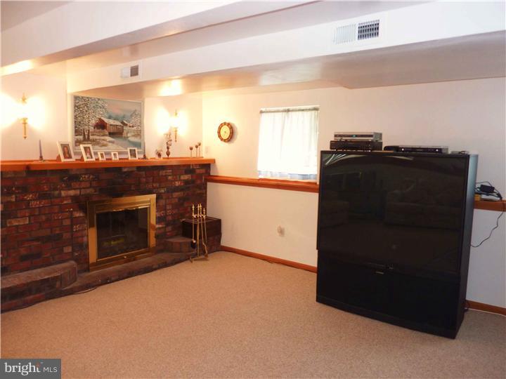 23 Hilton Road Mount Holly, NJ 08060 - Photo 18 of 24