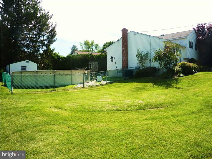 23 Hilton Road Mount Holly, NJ 08060 - Photo 3 of 24