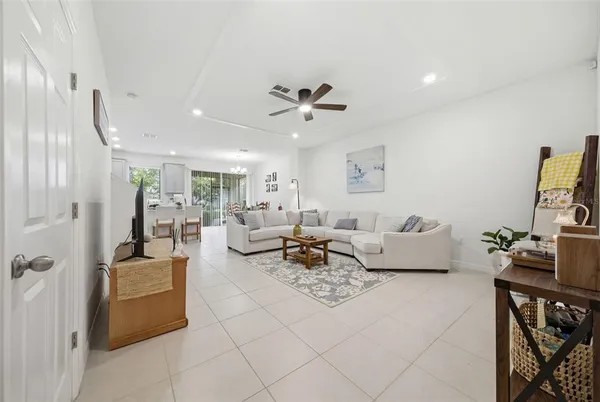 $315,000 | 5734 Spotted Harrier Way, Lithia, FL 33547