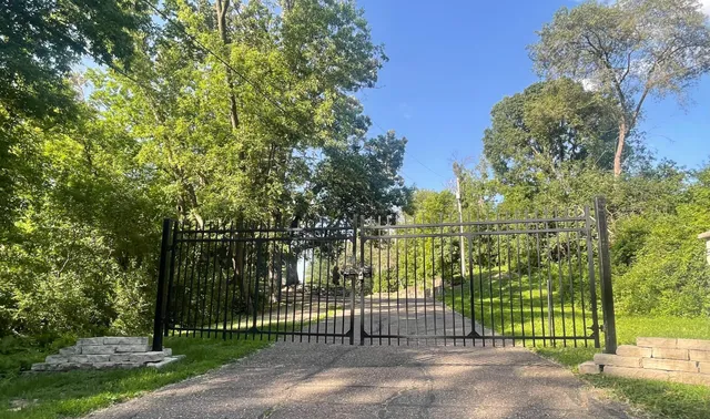 $775,000 | 1680 Lexington Avenue South, Mendota Heights, MN 55118