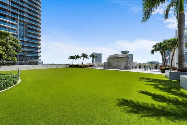 $5,600 | 3301 Northeast 1st Avenue, Unit H2902, Miami, FL 33137