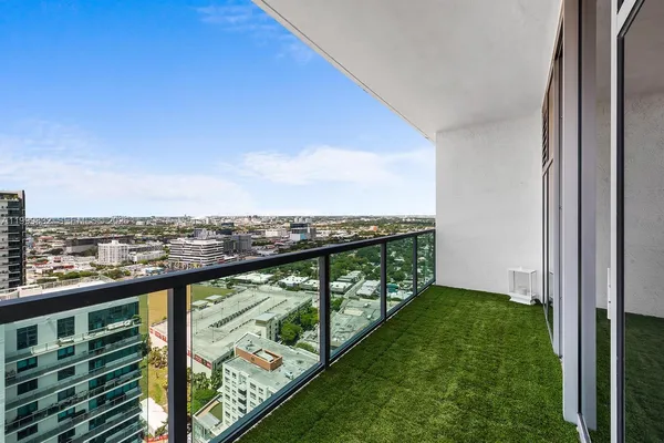 $5,600 | 3301 Northeast 1st Avenue, Unit H2902, Miami, FL 33137
