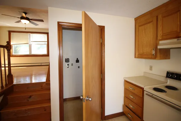 $1,850 | 76 Franklin Street, Derry, NH 03038