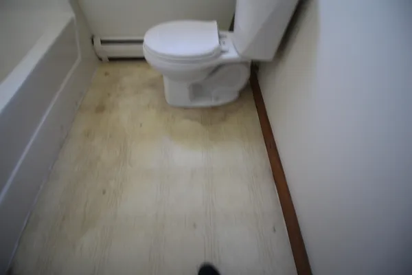 $1,850 | 76 Franklin Street, Derry, NH 03038