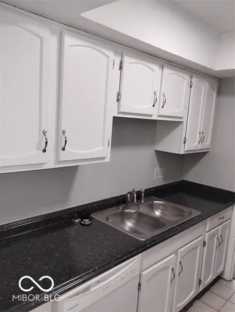 $1,425 | 7434 Melanie Lane, Indianapolis, IN 46217