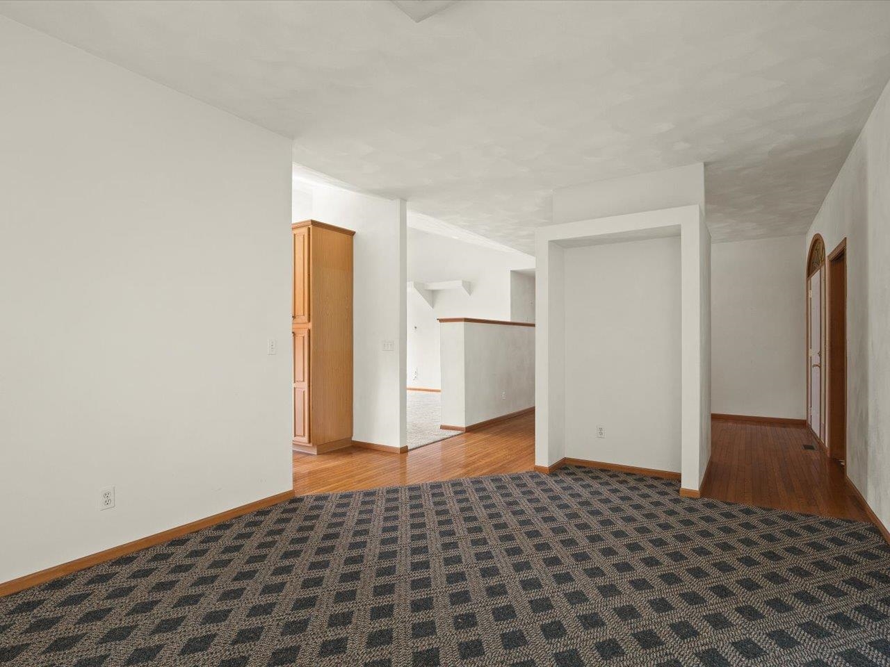 7519 Burr Oak Road Roscoe, IL 61073 - Photo 17 of 58 Gallery Image 17