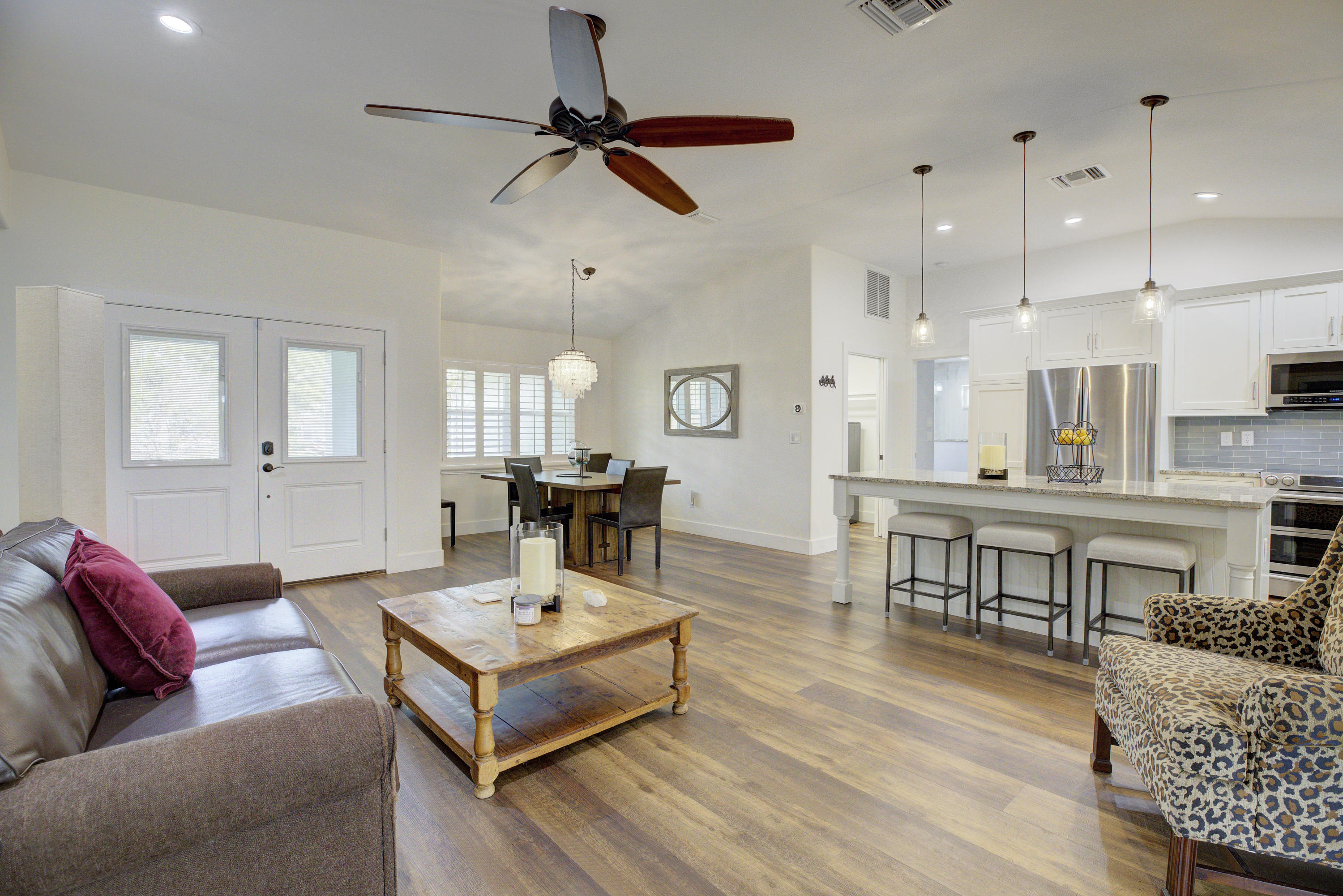 526 Southwest Rustic Circle Stuart, FL 34997 - Photo 8 of 34 Kitchen and Dining