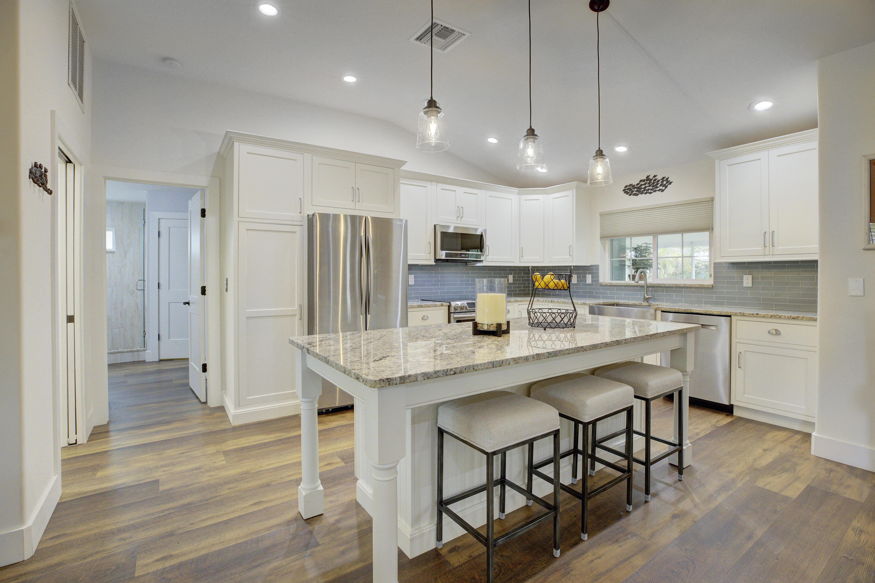 526 Southwest Rustic Circle Stuart, FL 34997 - Photo 9 of 34 Kitchen