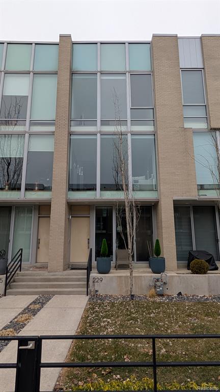 229 Alfred Street Detroit, MI 48201 - Photo 3 of 46