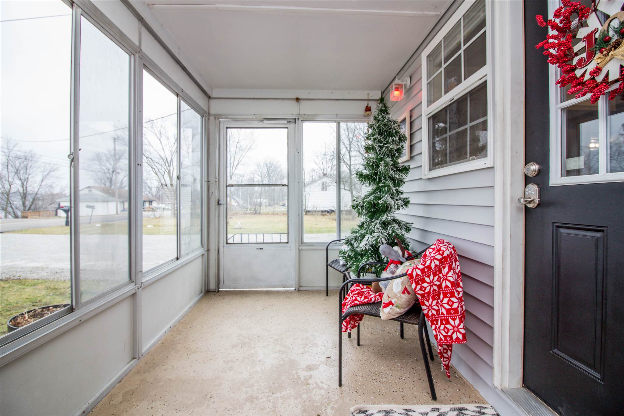 6786 East Harrold Road Churubusco, IN 46723 - Photo 3 of 36 Gallery Image 3