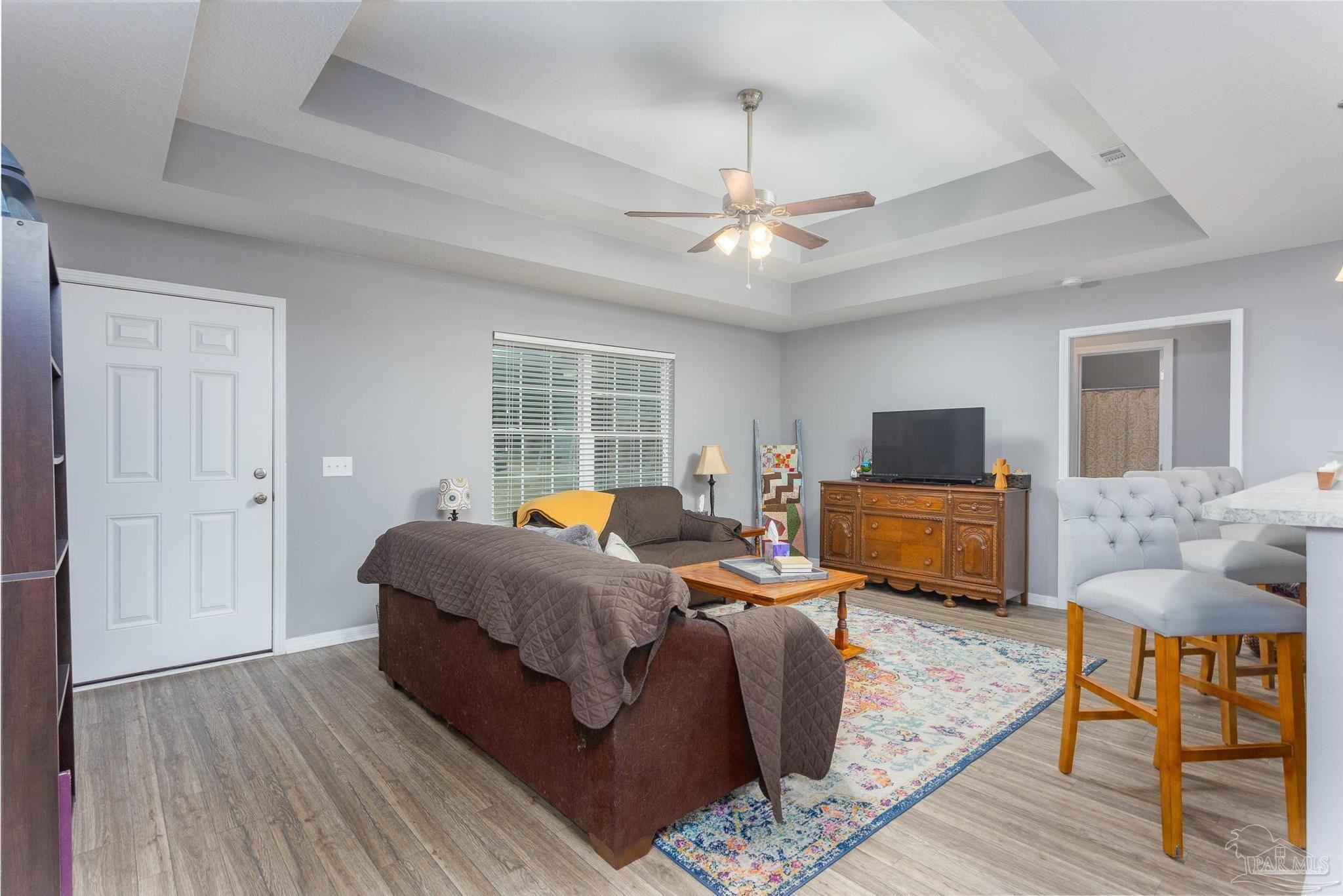 5688 Meadow Road Milton, FL 32583 - Photo 3 of 33 Gallery Image 3