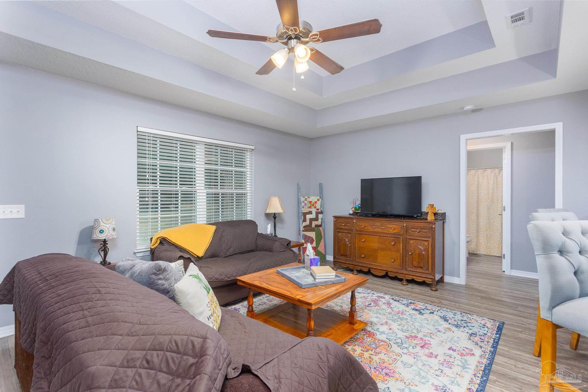 5688 Meadow Road Milton, FL 32583 - Photo 4 of 33 Gallery Image 4