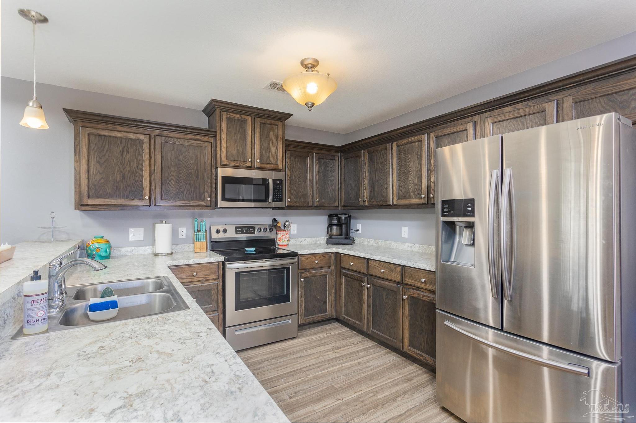 5688 Meadow Road Milton, FL 32583 - Photo 9 of 33 Gallery Image 9