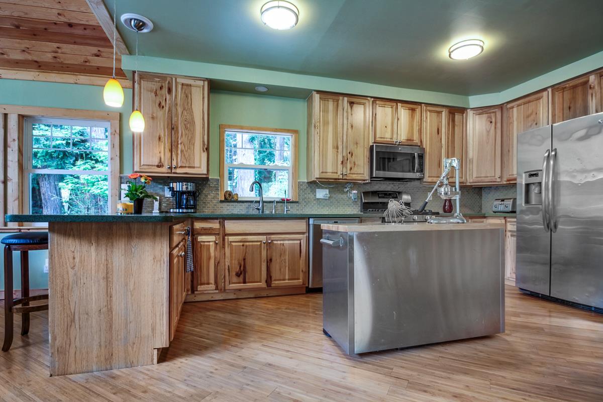 525 Larsen Road Aptos, CA 95003 - Photo 5 of 22 Gallery Image 5