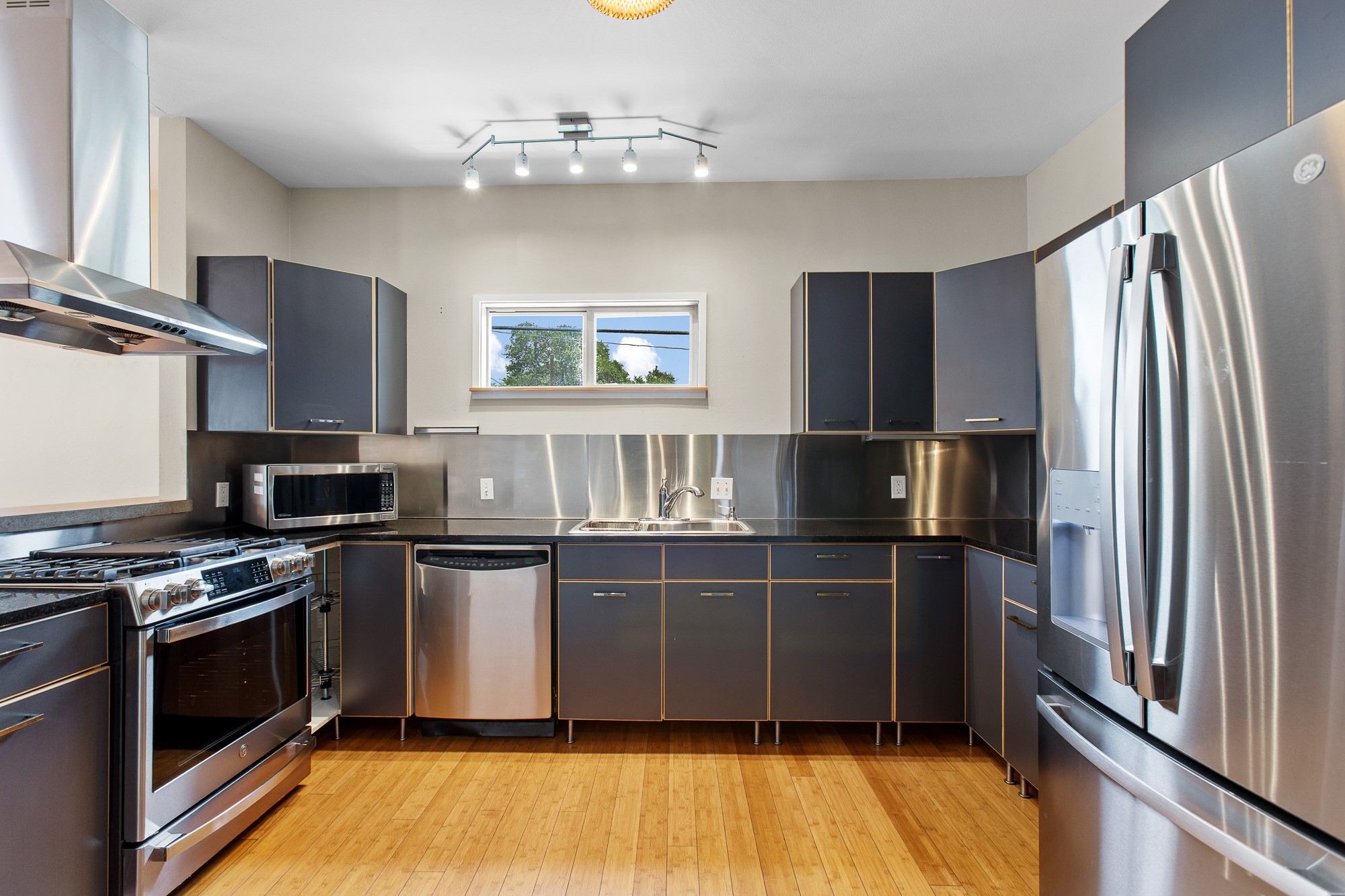 2314 South 5th Street Austin, TX 78704 - Photo 17 of 37