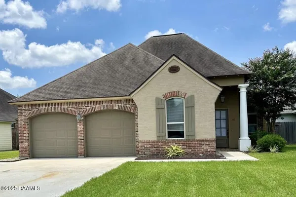 $2,500 | 511 Cedar Lake Drive, Youngsville, LA 70592