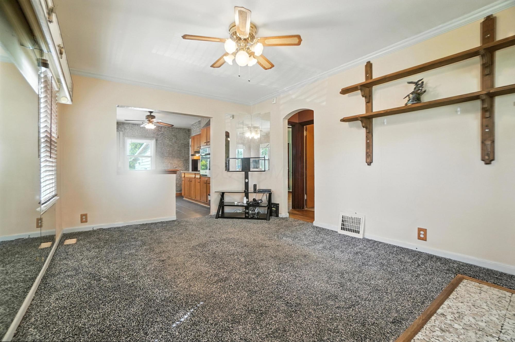 2506 Chester Road Columbus, OH 43231 - Photo 5 of 42 2506 Chester Rd