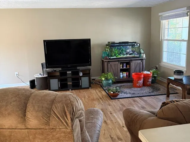 $2,900 | 1733 Ellenwood Drive Northeast, Roswell, GA 30075