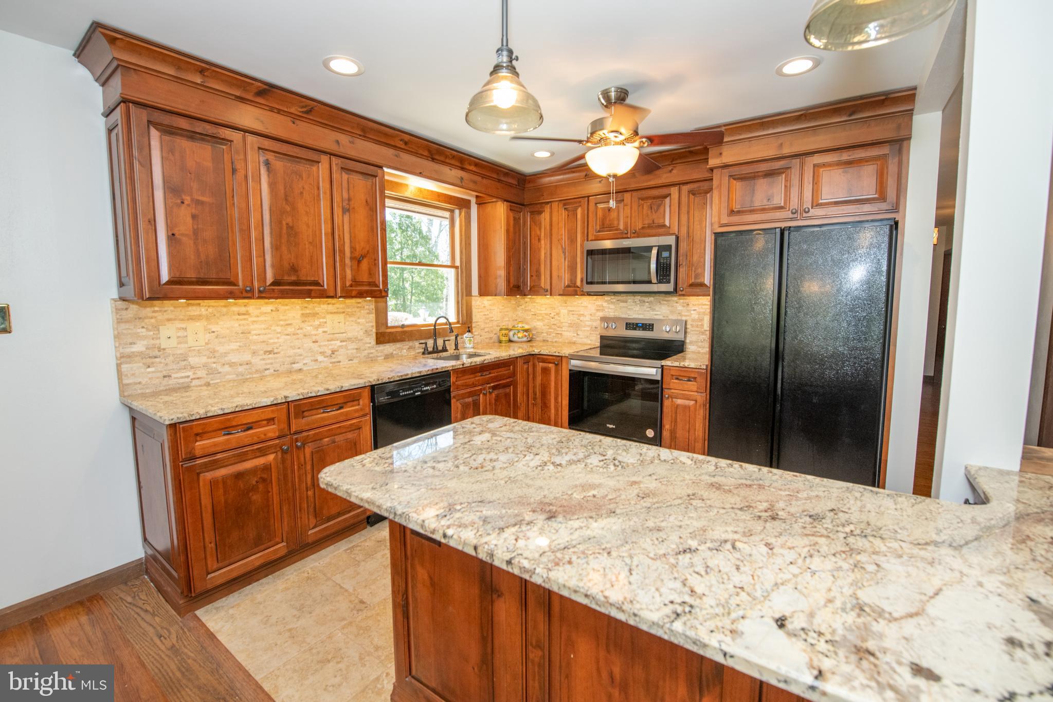 423 Brownsburg Road, Unit W Newtown, PA 18940 - Photo 57 of 109 Kitchen