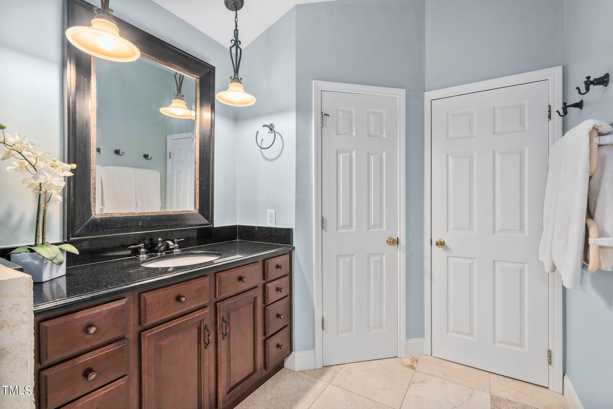 5517 Creekdale Circle Raleigh, NC 27612 - Photo 16 of 29 40-web-or-mls-5517-creekdale-cir