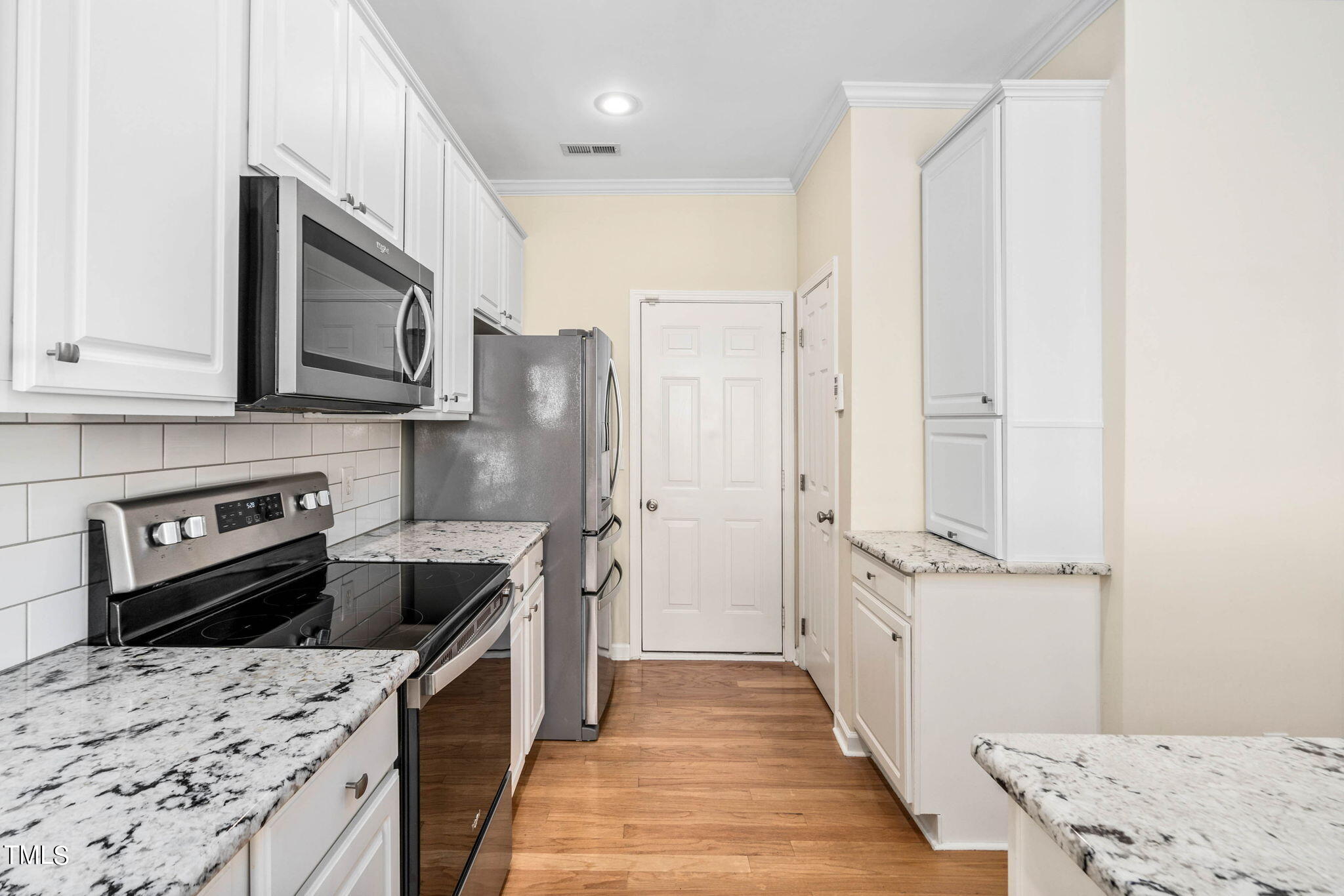 5517 Creekdale Circle Raleigh, NC 27612 - Photo 9 of 29 36-web-or-mls-5517-creekdale-cir