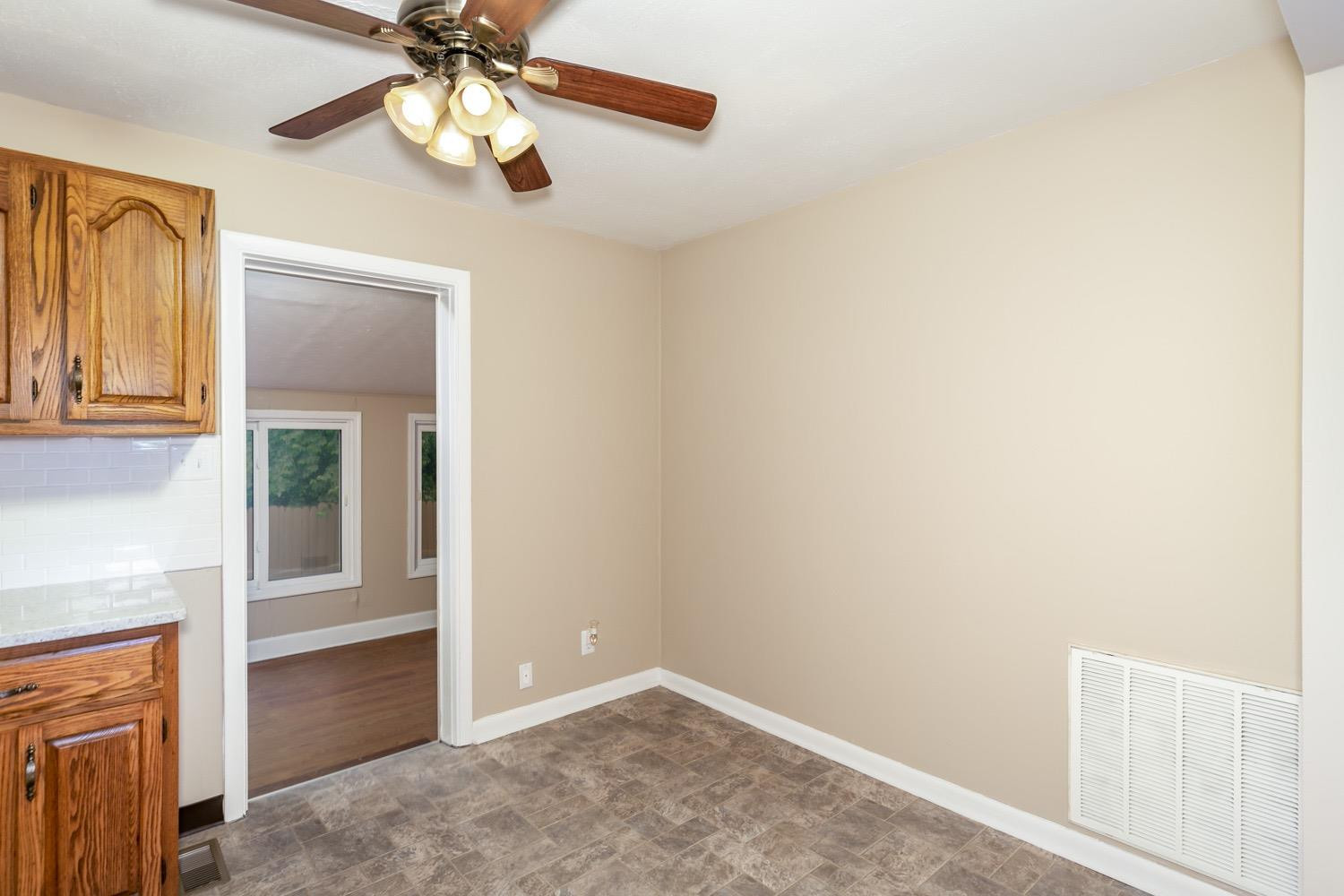 1281 Clintonville Road Winchester, KY 40391 - Photo 13 of 32 Listing Photo