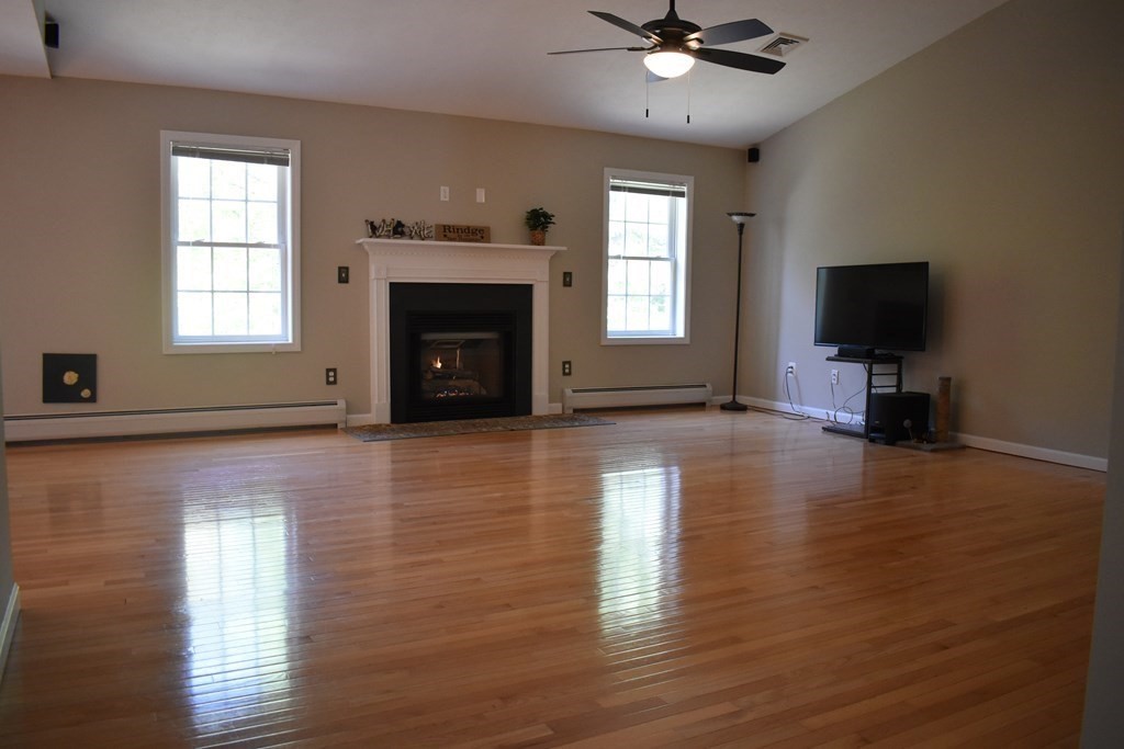 32 Jericho Road Rindge, NH 03461 - Photo 4 of 37