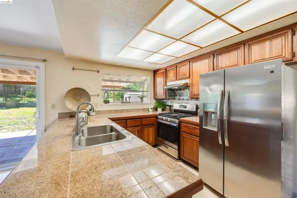 $749,000 | 2142 Redwood Road, Hercules, CA 94547