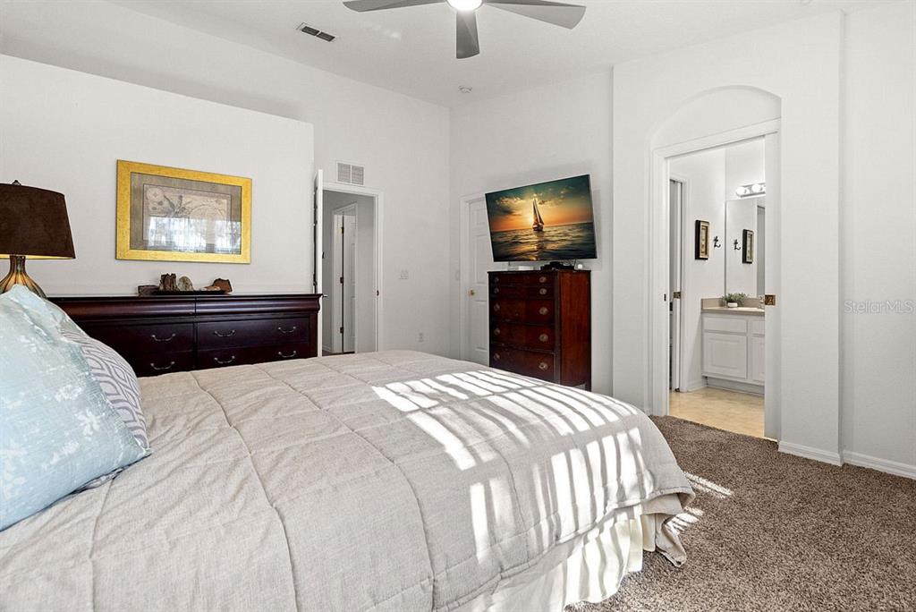 660 Spring Lake Circle Tarpon Springs, FL 34688 - Photo 16 of 44