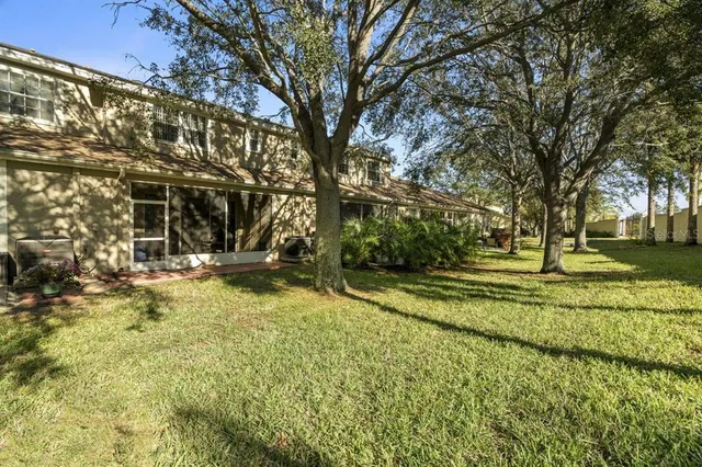 $299,900 | 660 Spring Lake Circle, Tarpon Springs, FL 34688