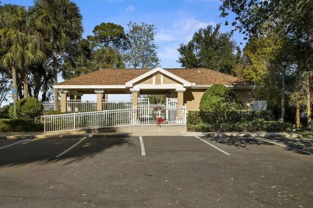 $299,900 | 660 Spring Lake Circle, Tarpon Springs, FL 34688