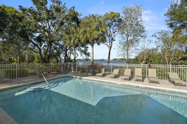$299,900 | 660 Spring Lake Circle, Tarpon Springs, FL 34688
