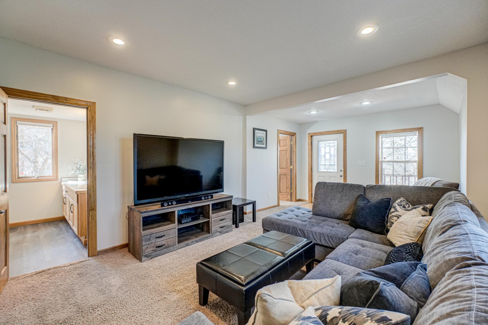 908 10th Street Hudson, WI 54016 - Photo 12 of 36