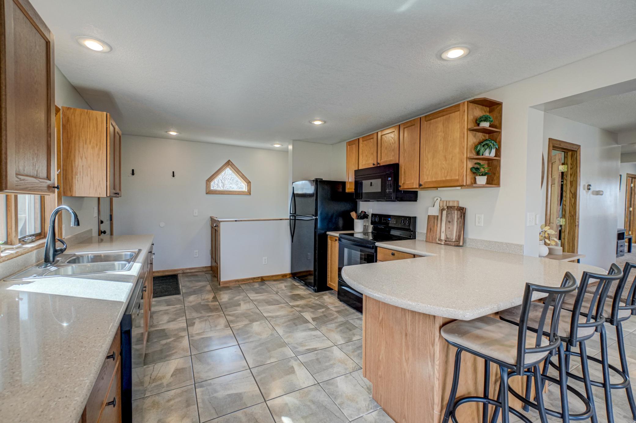 908 10th Street Hudson, WI 54016 - Photo 6 of 36