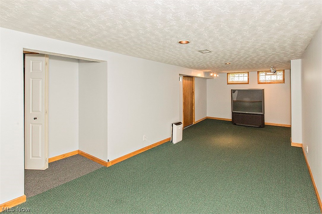 4983 North Barton Road Cleveland, OH 44124 - Photo 16 of 18 Gallery Image 16