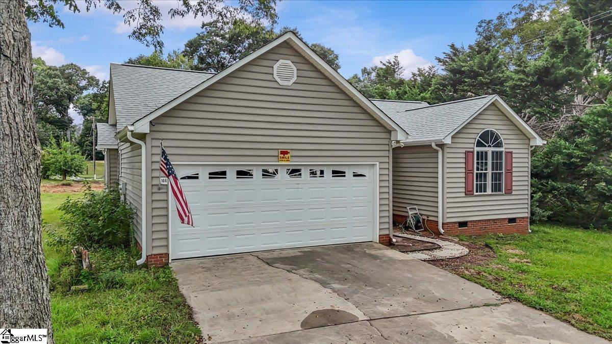 108 Edgewood Street Lyman, SC 29365 - Photo 3 of 31 Gallery Image 3