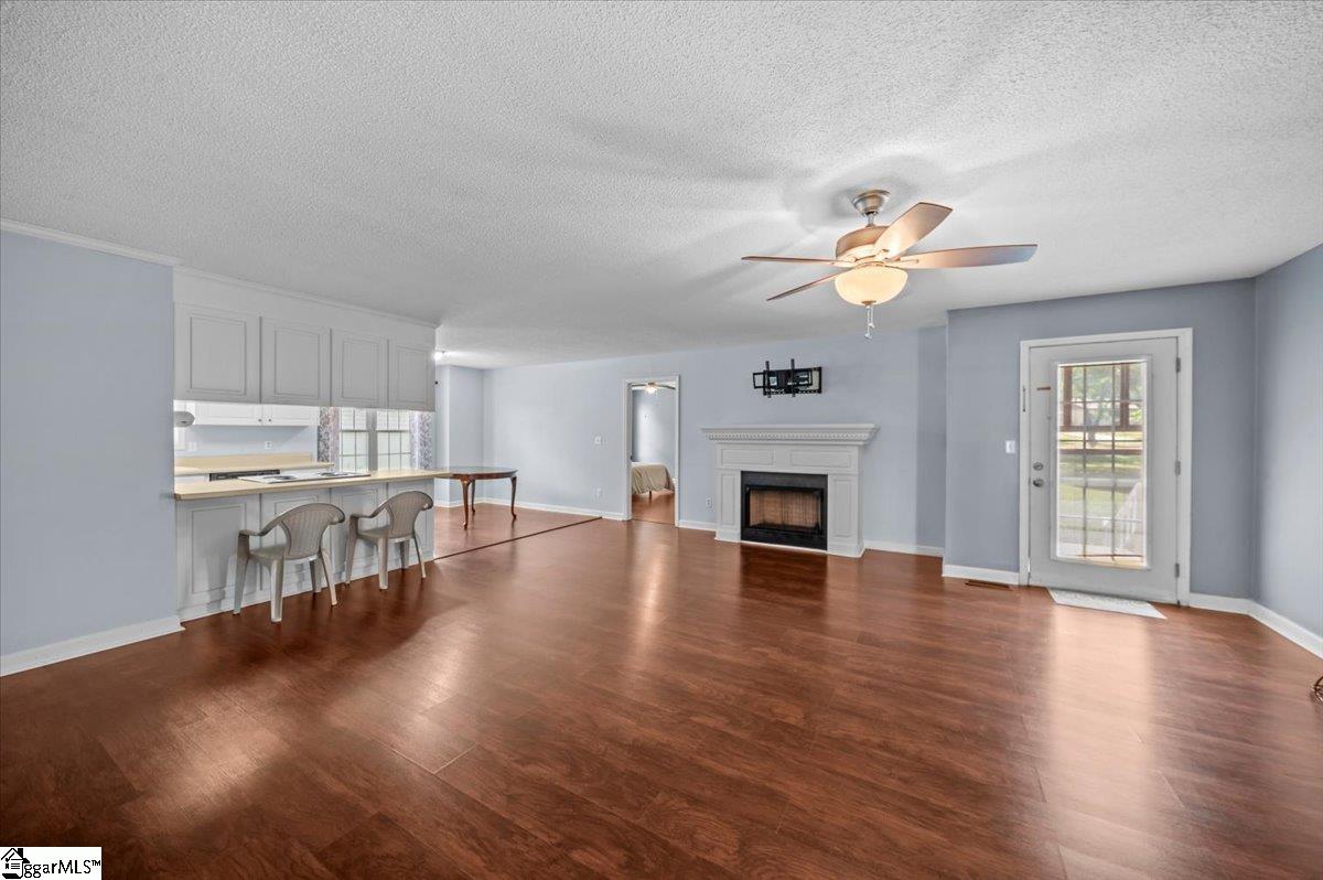 108 Edgewood Street Lyman, SC 29365 - Photo 4 of 31 Gallery Image 4