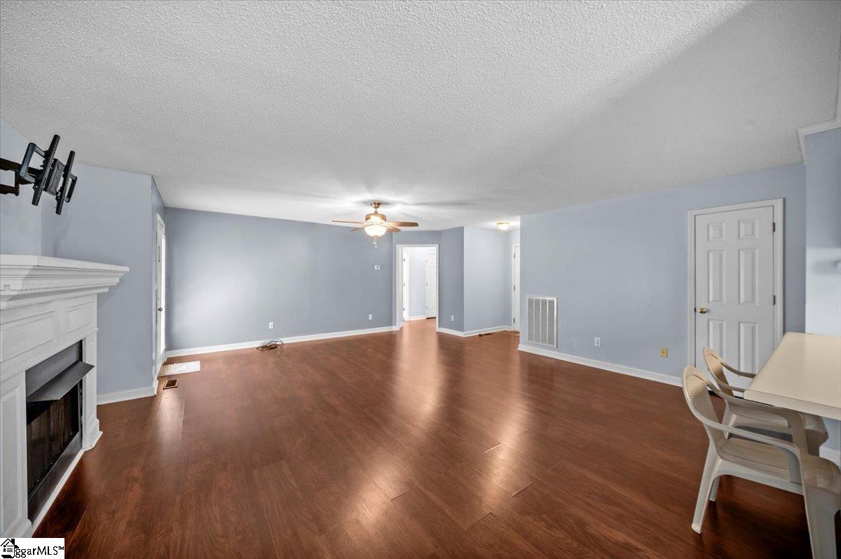 108 Edgewood Street Lyman, SC 29365 - Photo 6 of 31 Gallery Image 6