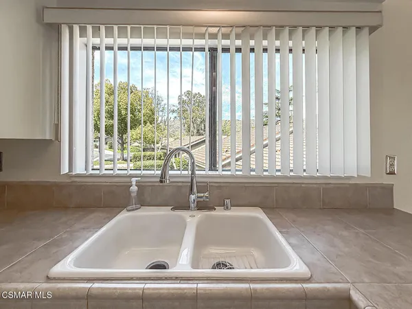 $4,050 | 576 Calle De Las Ovejas, Oak Park, CA 91377