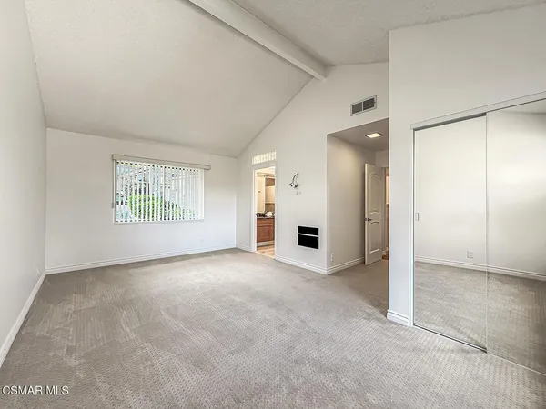 $4,050 | 576 Calle De Las Ovejas, Oak Park, CA 91377