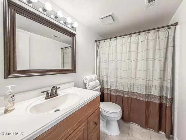 $4,050 | 576 Calle De Las Ovejas, Oak Park, CA 91377