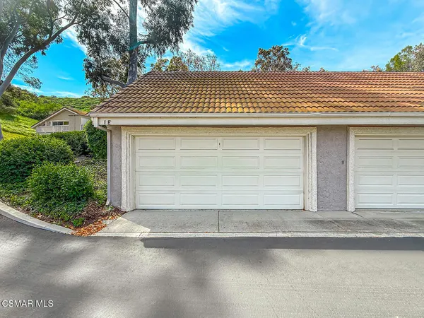 $4,050 | 576 Calle De Las Ovejas, Oak Park, CA 91377