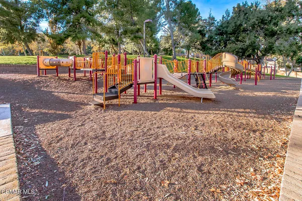 $4,050 | 576 Calle De Las Ovejas, Oak Park, CA 91377