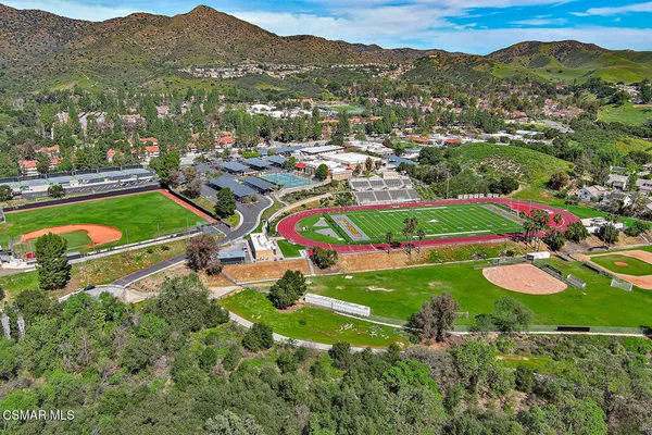 $4,050 | 576 Calle De Las Ovejas, Oak Park, CA 91377