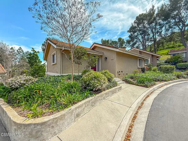 $4,050 | 576 Calle De Las Ovejas, Oak Park, CA 91377