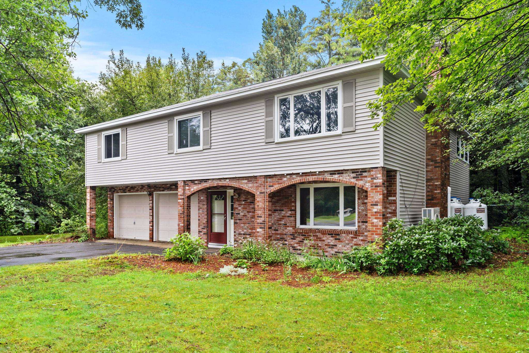 12 Rolling Ridge Road Londonderry, NH 03053 - Photo 1 of 38