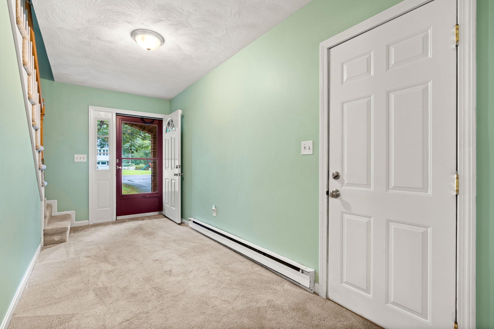 12 Rolling Ridge Road Londonderry, NH 03053 - Photo 13 of 38