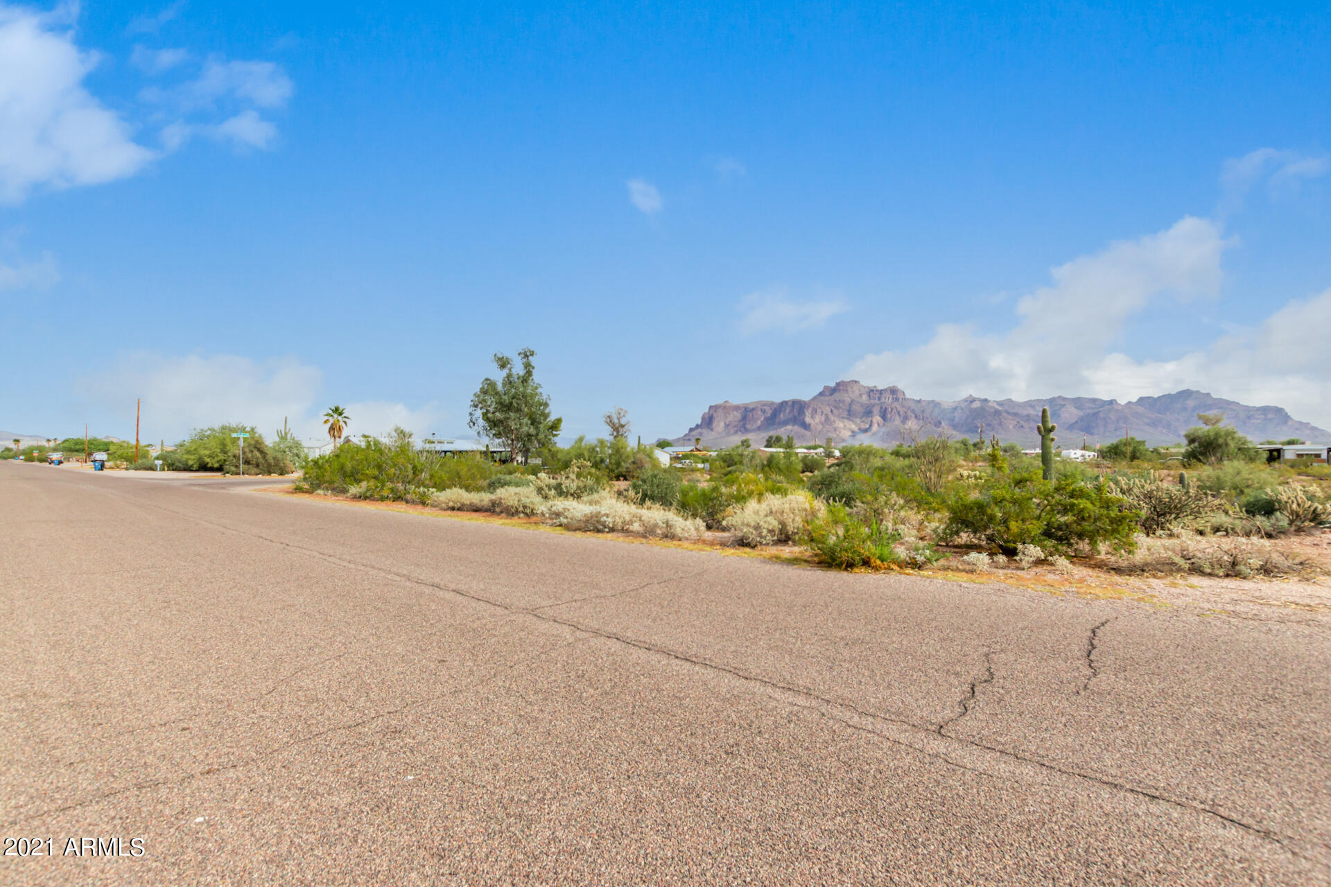 601 South Wickiup Road, Unit 1 Apache Junction, AZ 85119 - Photo 27 of 35 0018-17-Wickiup