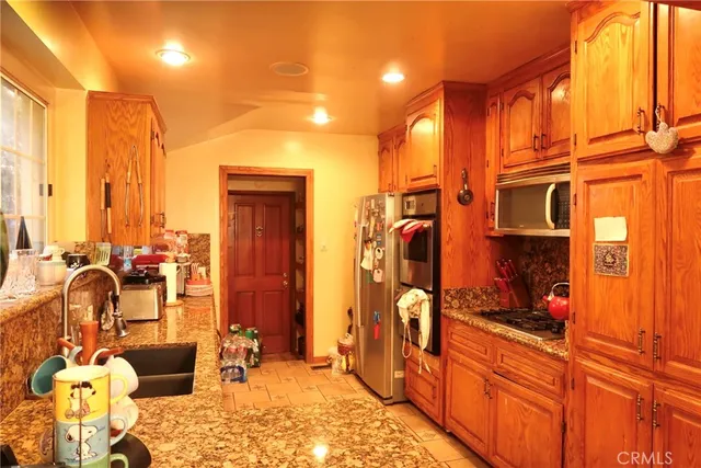 $1,340,000 | 1823 Hillside Drive, Glendale, CA 91208